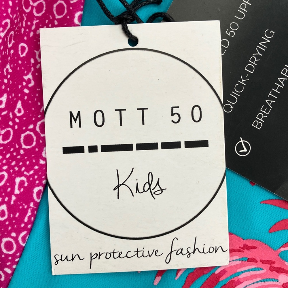 Mott 50 Rashguard Top (size 3T) - Picture 2 of 8